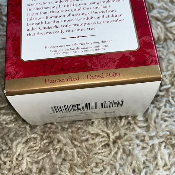 NEW Hallmark Keepsake Dressing Cinderella Blue Bird Disney 2000 Ornament  SEALED - Picture 3 of 12